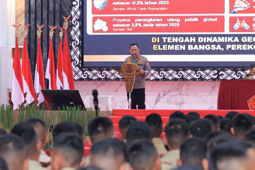 Kapolri Bekali 2.000 Capaja, Tekankan Sinergi TNI-Polri